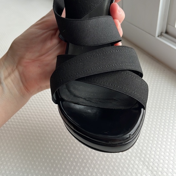 ✨Host pick✨ Stuart Weitzman / Black Elastic Strappy Heels / Size 9 - Picture 15 of 15